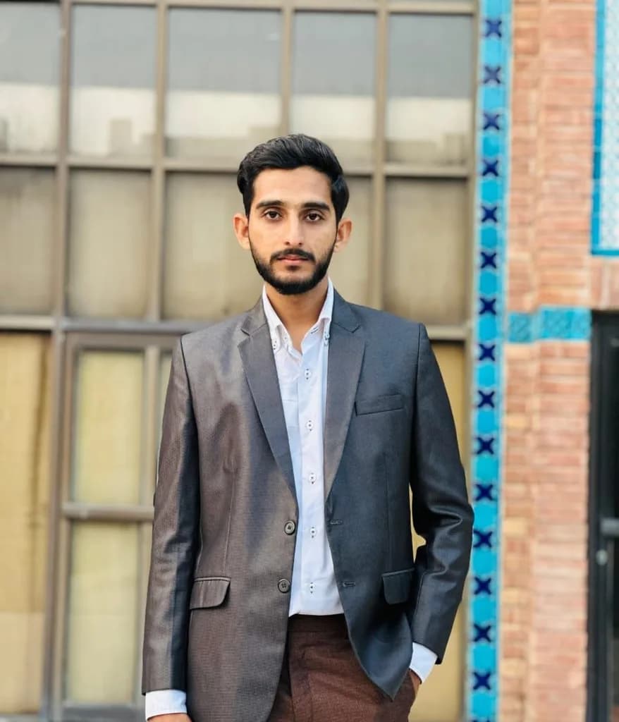 Shahzaib M.